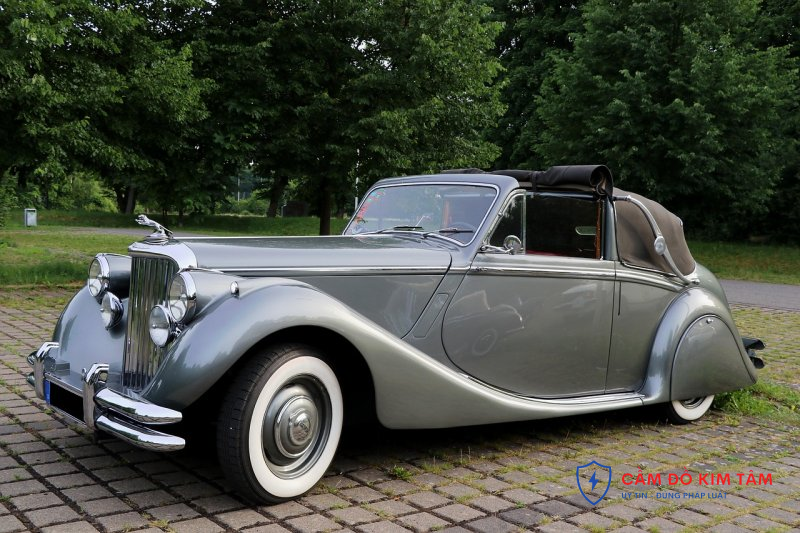 Cầm giấy tờ xe ô tô tư nhân chuyên nghiệp: Hướng dẫn và lưu ý cần biết