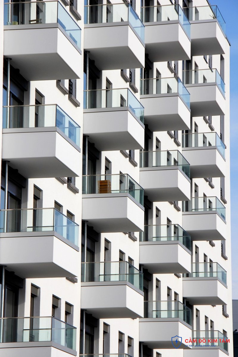 Cầm nhà đất với lãi suất 1% mỗi tháng: Lợi ích và rủi ro cần biết