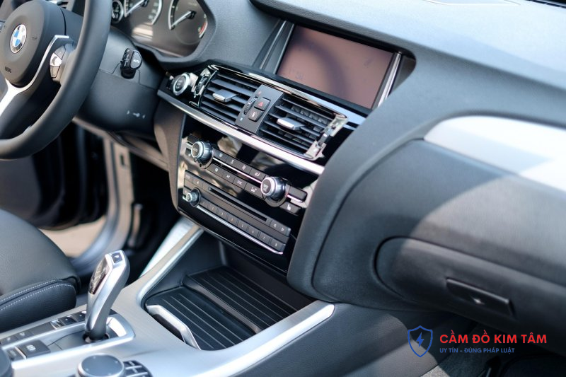 Hướng dẫn cầm giấy tờ xe ô tô tại Hà Nội một cách an toàn và hiệu quả