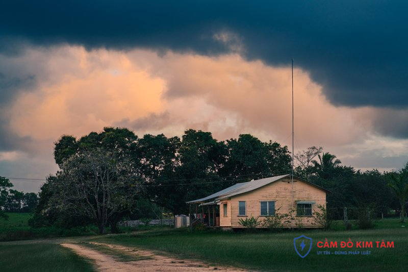 Phí dịch vụ cầm cố nhà đất và những điều cần biết trước khi thực hiện