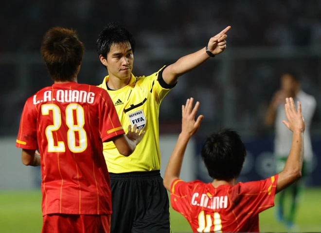 Trọng tài Kim Jong Hyeok bắt chính trận đấu giữa Việt Nam và Nhật Bản tại Asian Cup 2023.