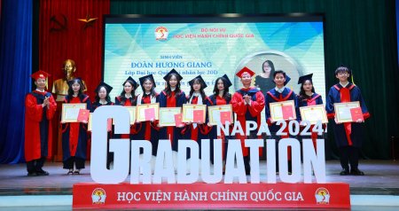 Học viện Hành chính Quốc gia trao bằng tốt nghiệp cho 1.130 sinh viên