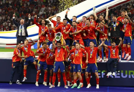 Tây Ban Nha đăng quang EURO lần thứ tư 