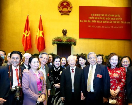 Tổng Bí Thư Nguyễn Phú Trọng: “Văn hóa còn thì dân tộc còn”; “Văn nghệ sỹ phải mang khát vọng lớn”