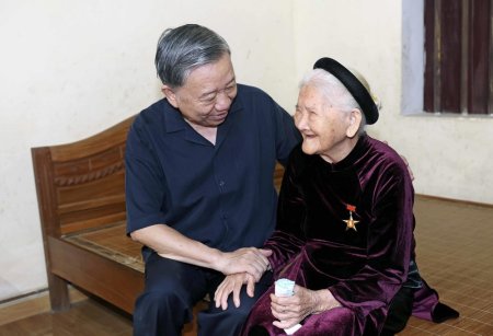 Chủ tịch nước Tô Lâm thăm Trung tâm Điều dưỡng Thương binh Thuận Thành